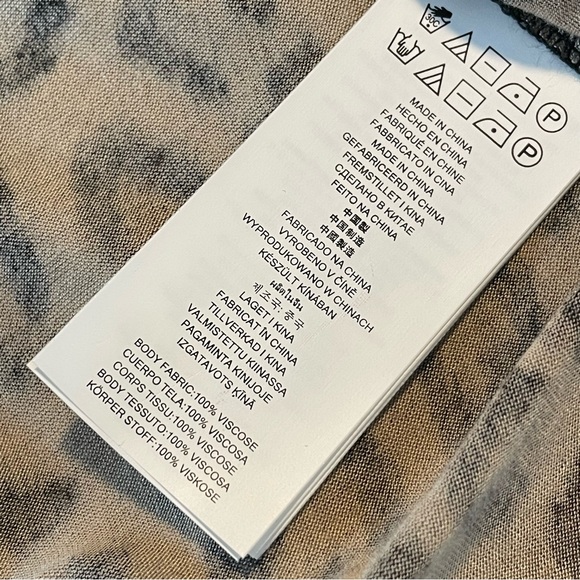 𝅺Michael Kors Leopard Animal Print Top Lace Shoulders Women Size XS - Picture 9 of 16